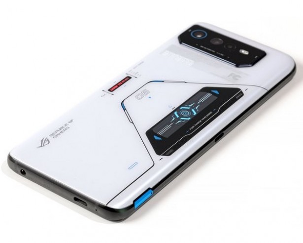 華碩為ROG Phone 8 系列換上新設計